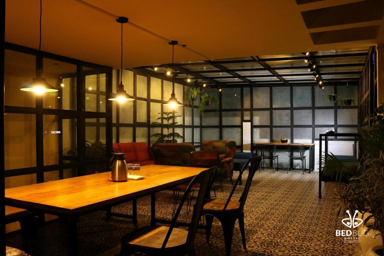 A Pousada Madpackers Delhi West Nova Deli Exterior foto